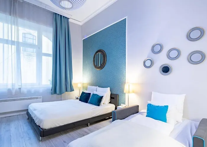 Very - Modern Budapesta